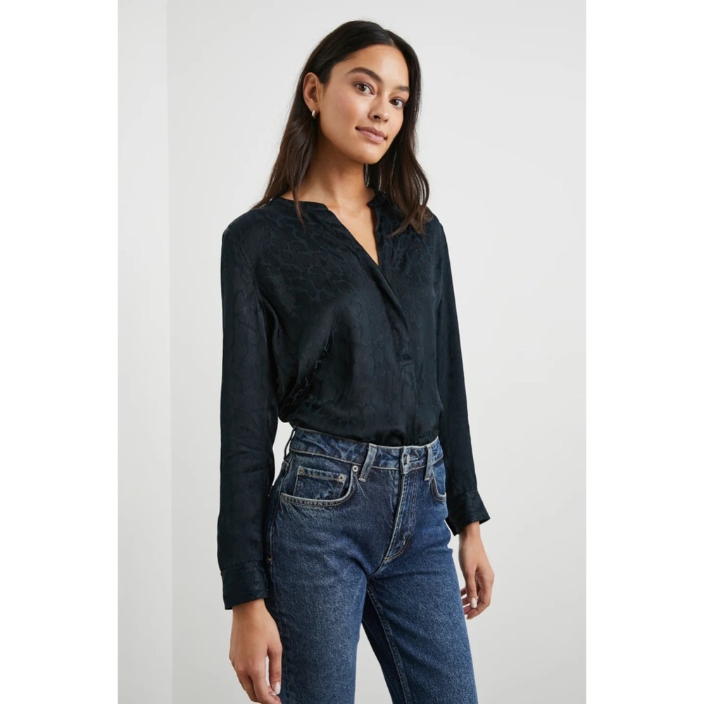 NWT Rails Onyx Leopard Top Blouse in Dark Blue NWT - image 1